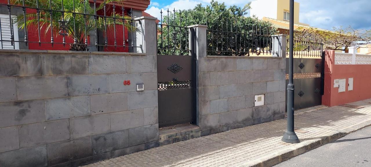 Casa Madriu, Villa De Lujo En Zona Residencial Corralejo Exterior photo